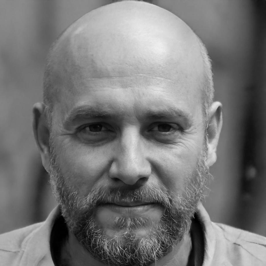 Portrait von Dr. Henrik Lindström, Finanzexperte